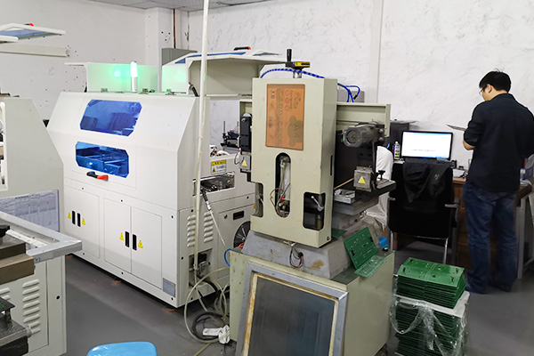 拼接屏与液晶拼接屏的分辨率解析及应用场景